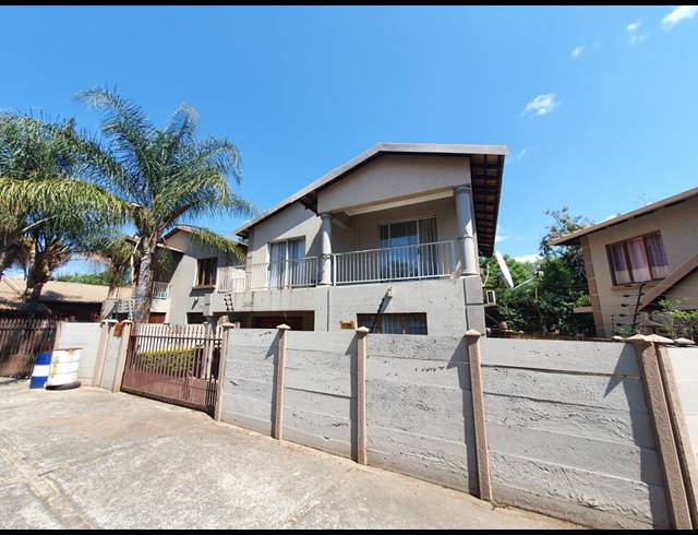 3 BEDROOM TOWNHOUSE FOR SALE IN BO-DORP